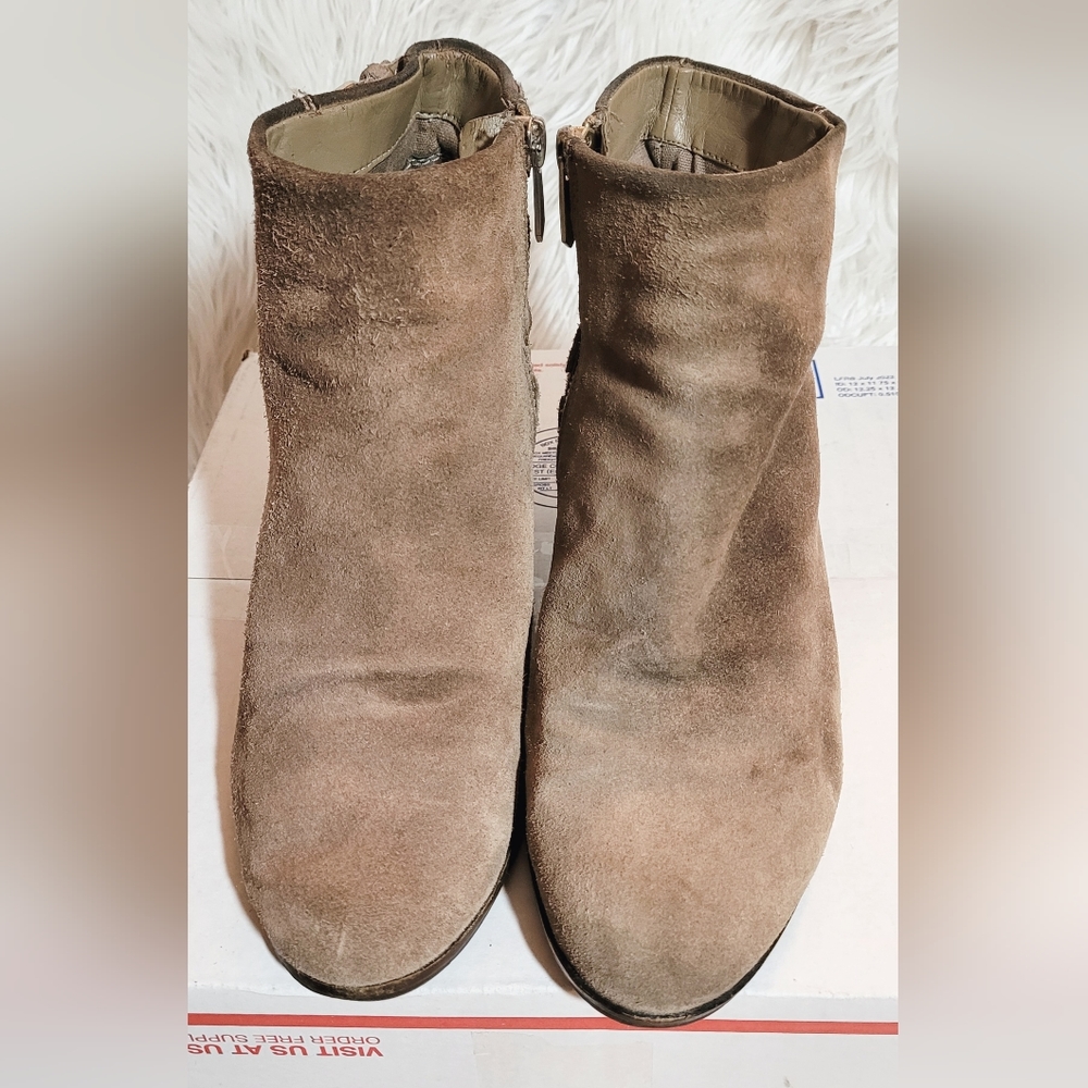Sam Edelman Lucca Beige Suede Booties 7 M